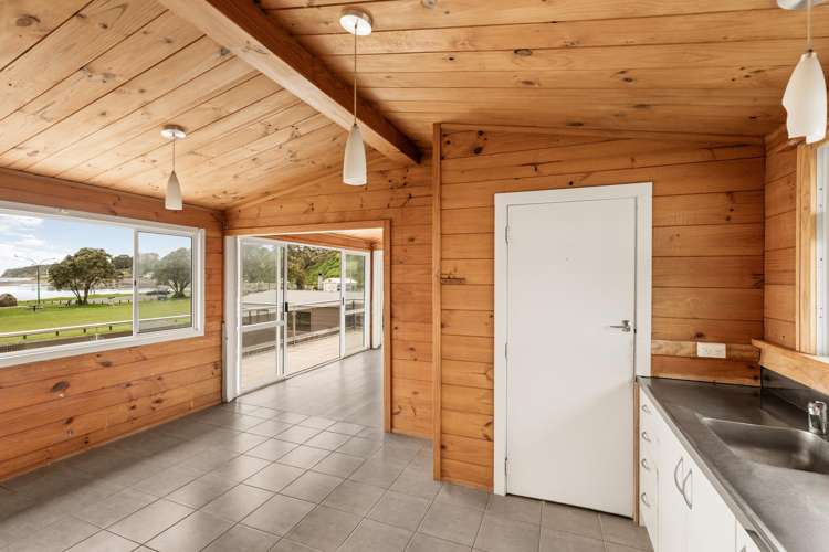 6 Park Road Maketu_10