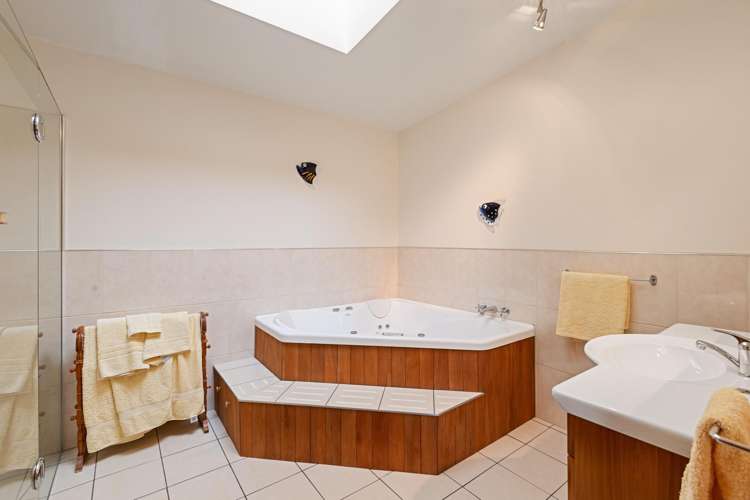 8 Broadway Picton_16