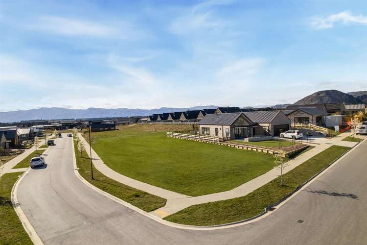 9 Deans Drive Wanaka_13