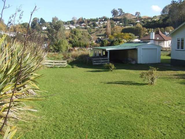 8 Puripuri Street Taihape and Surrounds_2