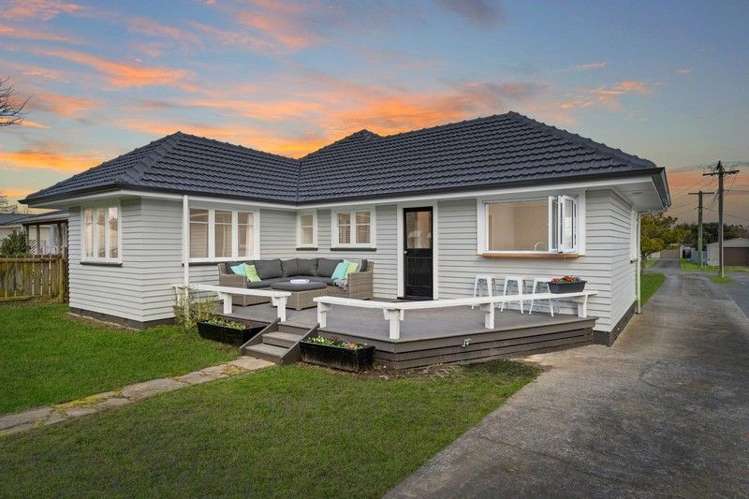 2 Clarke Avenue Te Aroha_12