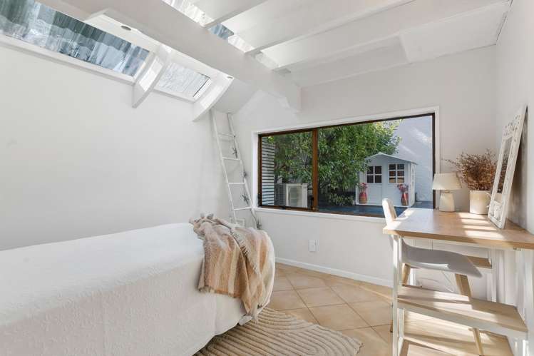 490B Beach Road Murrays Bay_11