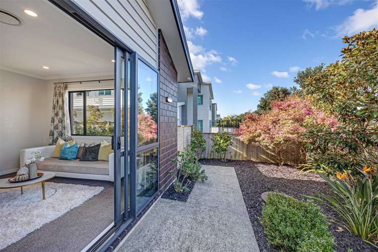 33 Remuremu Street Long Bay_14