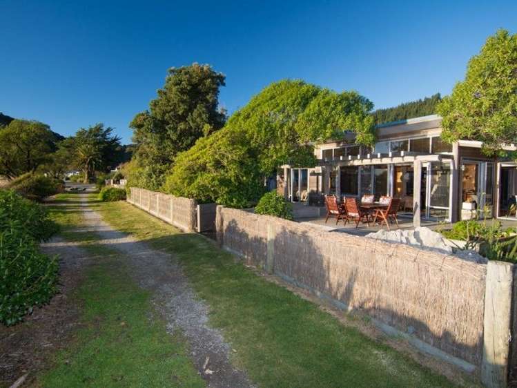 6 Peninsula Road Takaka_36