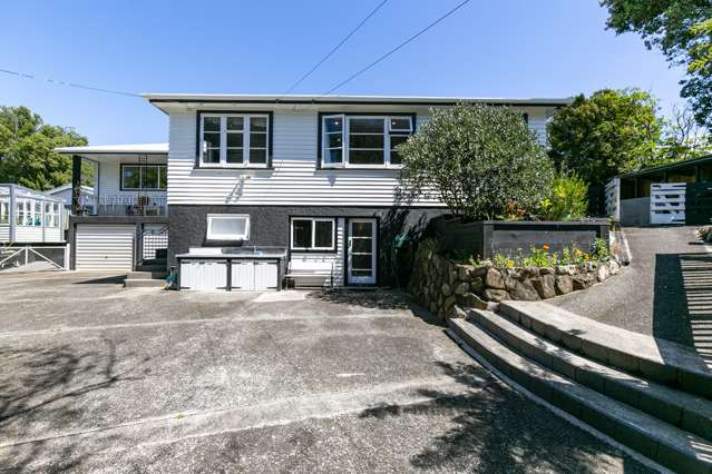 54 Collins Avenue Tawa_4