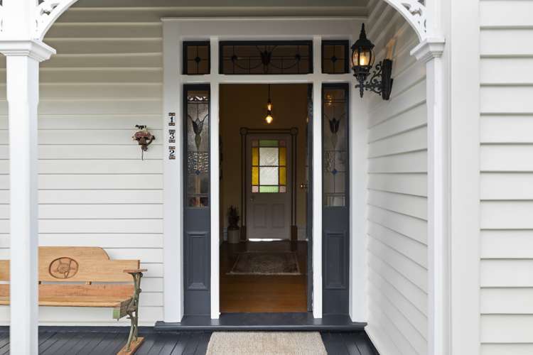 132 Tukapa Street Westown_35