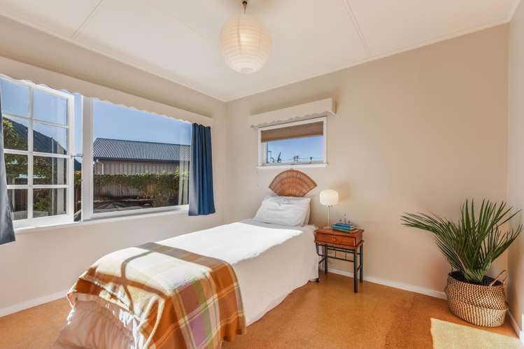 11 Kipling Crescent Stoke_16