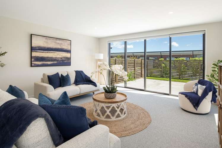 12 Mustang Alley Burleigh_4