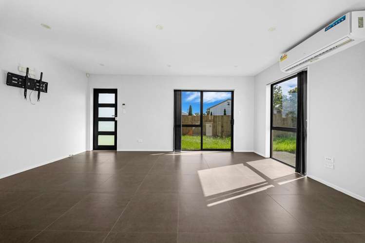 1/25 Kennington Drive Clendon Park_17
