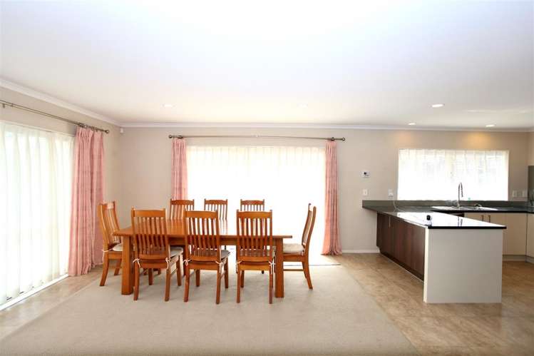 4 Woolaston Place Flat Bush_7