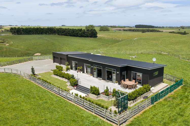 567 Lethbridge Road Halcombe_26