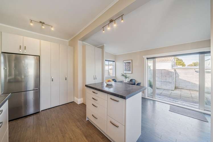 10 Graham Street Petone_12