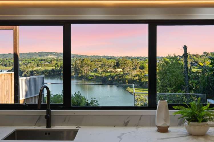 45 Pohutukawa Avenue Shelly Park_13