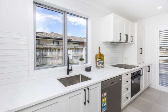 44D Pine Avenue Upper Hutt Central_2