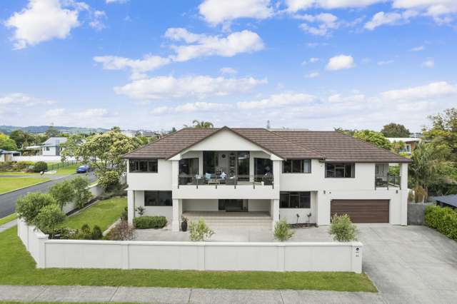 6a Ealing Crescent Beachlands_4