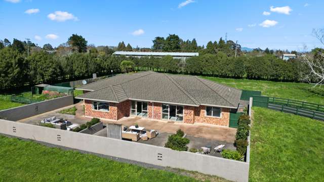 Spacious Newstead Home with Rural Potential