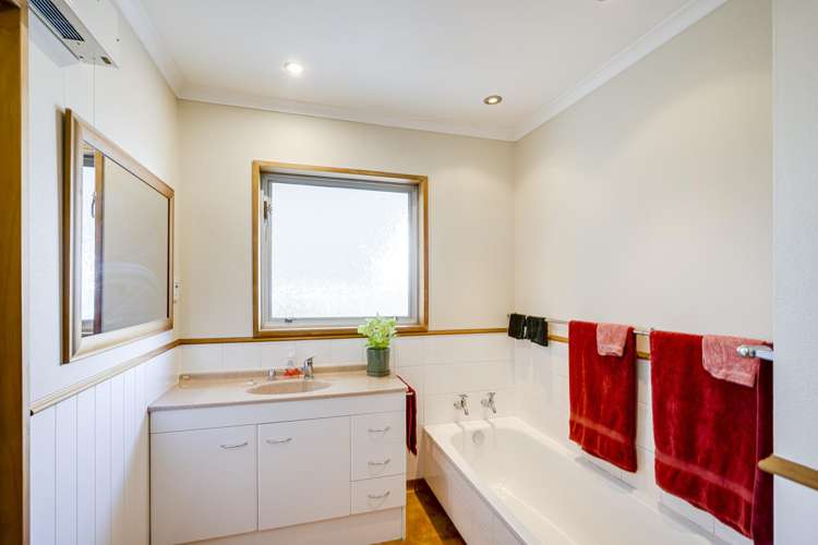 15 Southwark Avenue Tamatea_17