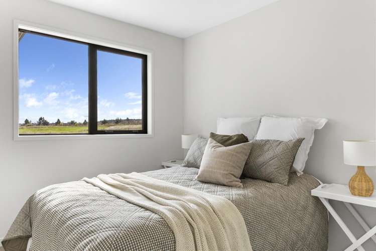 21 Wharariki Rise Wharewaka_16