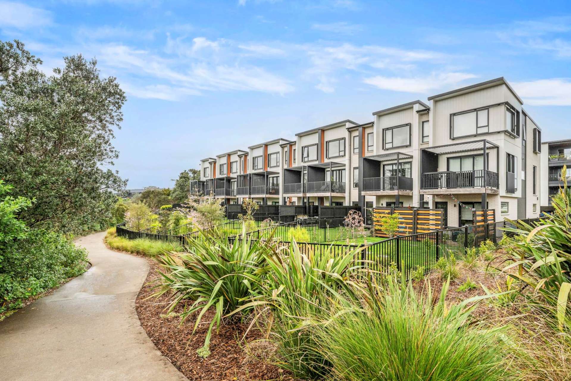 16 Beach Road Hobsonville_0