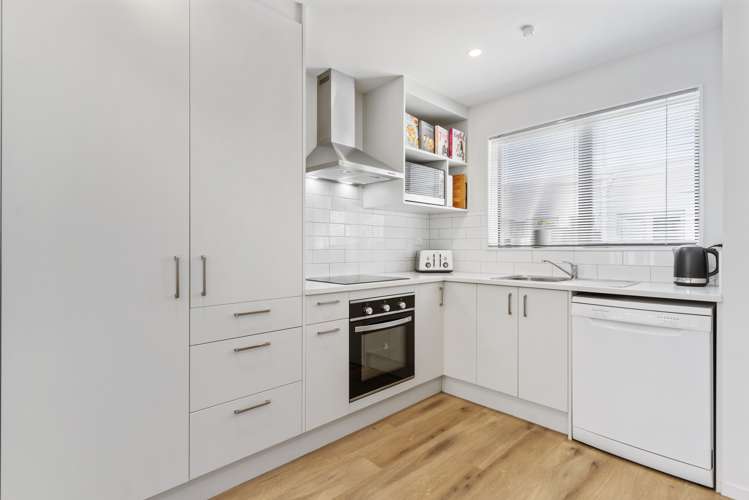 2/1 Tiaka Place Pakuranga_9