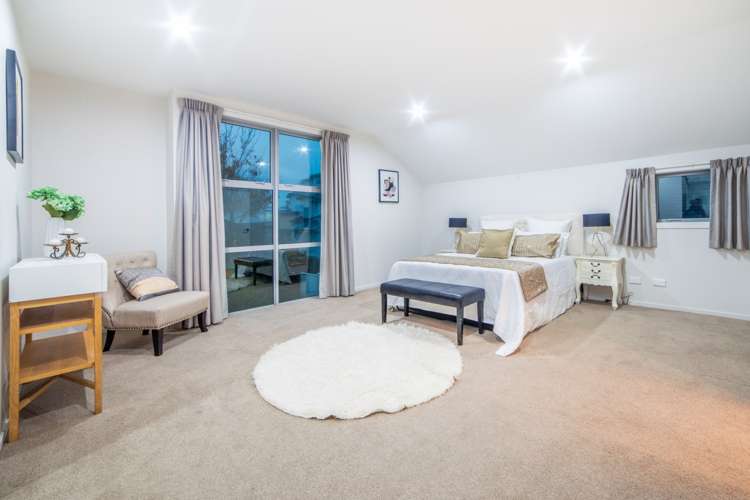 14b Colonel Barton Glade Saint Johns_16