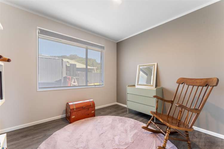 9 Vining Crescent Stoke_20