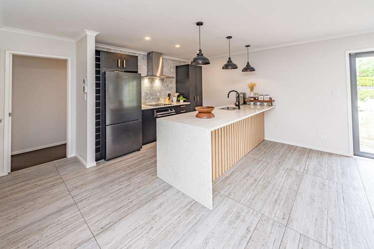 13 Magnolia Crescent Tawhero_4