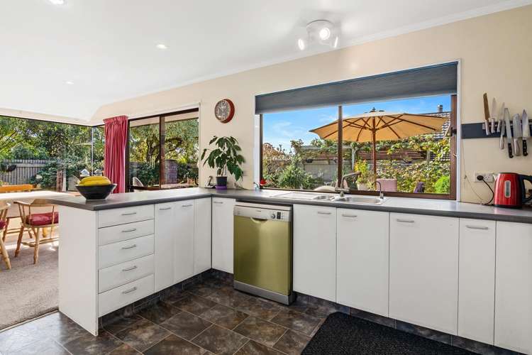 35 Masefield Street Stoke_17