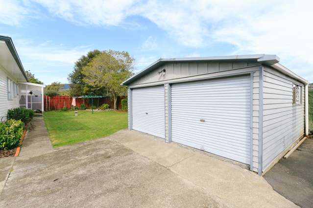 16 Brightwater Crescent Totara Park_1