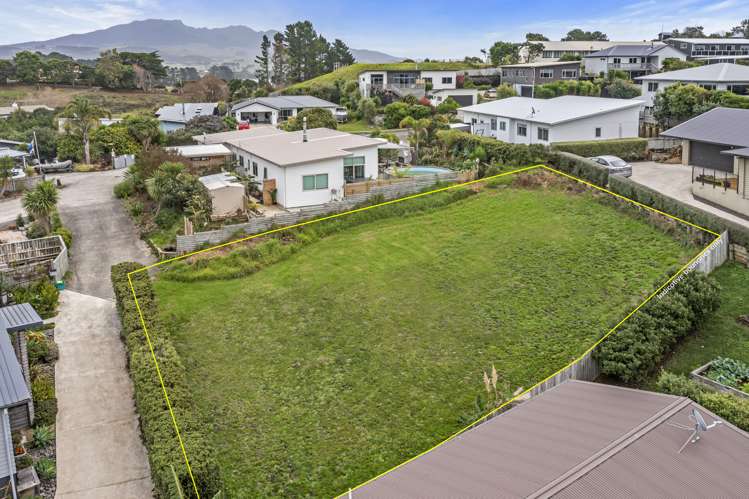 2d Puka Place Raglan_17