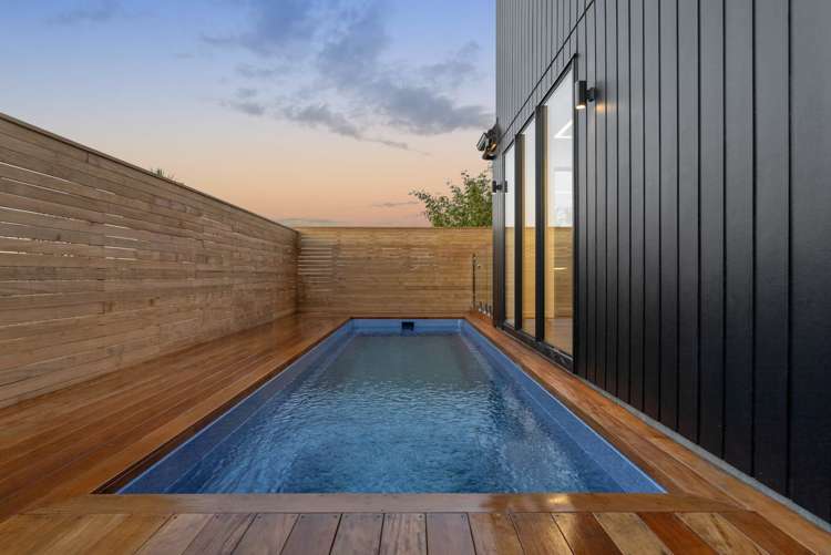 4 Taku Close Long Bay_9