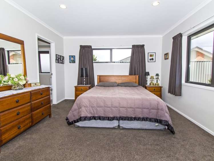 23 Magnetic Place Cromwell_7