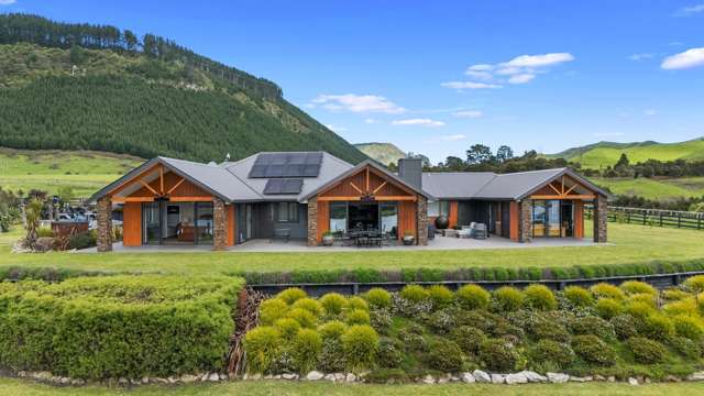 Lakeside Luxury Living At Waipamu Station