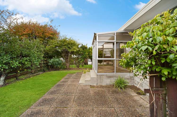 15 Bains Avenue Hamilton East_17