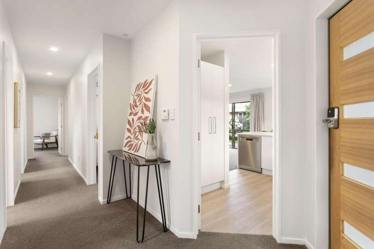 2/7 Worthy Street Ilam_1