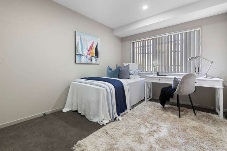 28 Arrowsmith Drive Clover Park_14