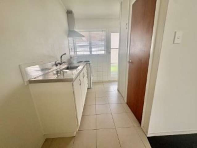 8/318 Te Atatu Road 1802_3