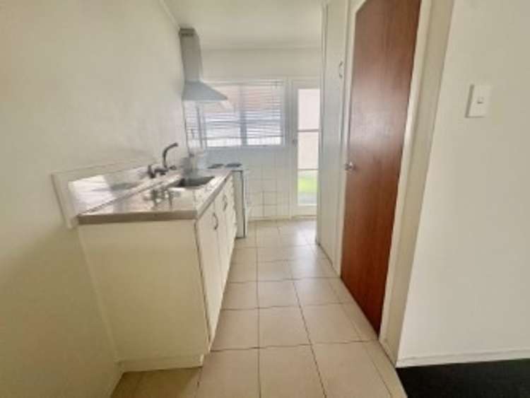 8/318 Te Atatu Road 1802_3
