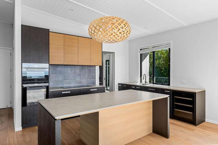 102 Vipond Road Stanmore Bay_8