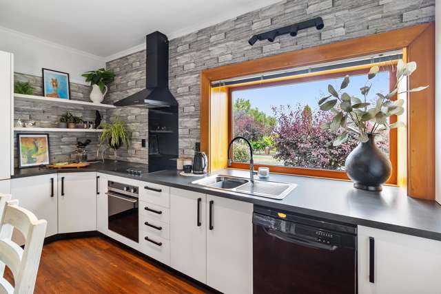 19 Hill View Crescent Highfield_3