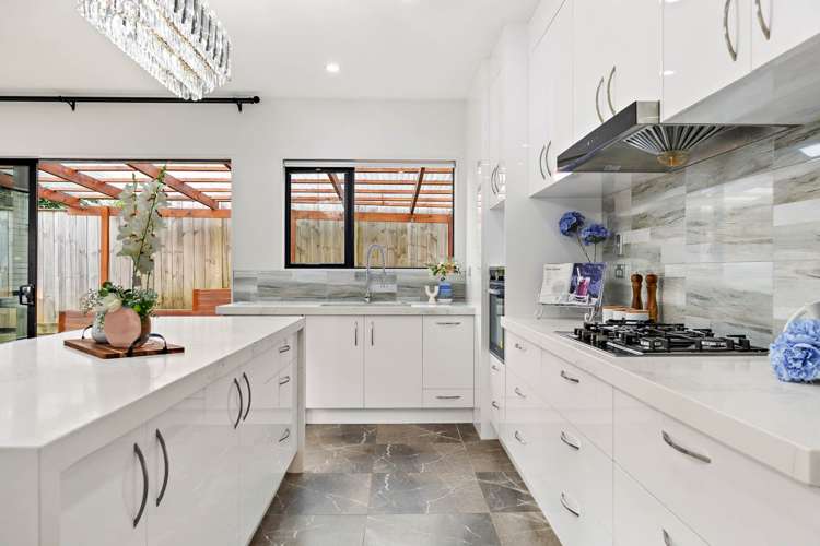 6 Tims Crescent Flat Bush_17