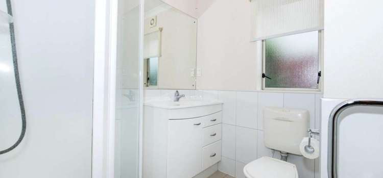 13 Oswald Close Flat Bush_9