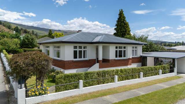 Vintage Vibes, Modern Dreams