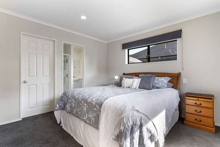 6 Glesan Place Beachlands_18