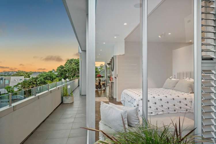 2/2A Earnoch Avenue Takapuna_14