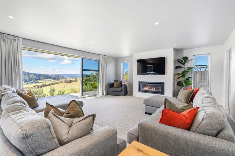 152 Valley View Road Otaika_9