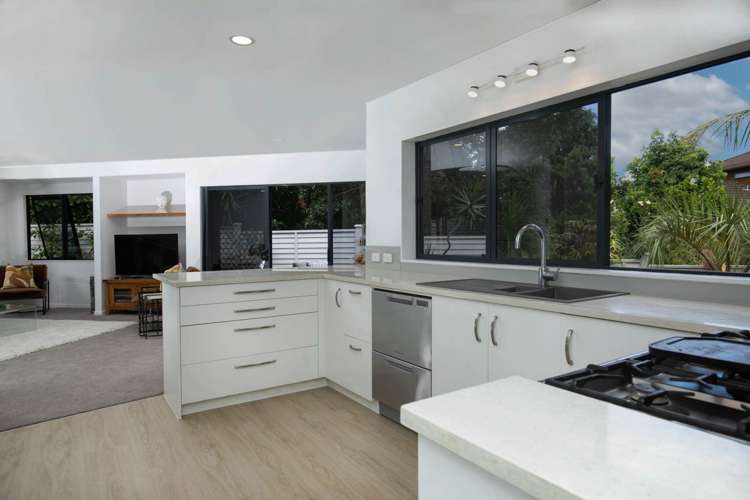2/31 Long Bay Drive Torbay_7