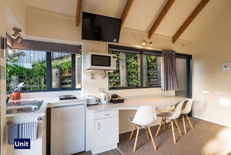 Units 6,10 and 11 at 32-34a School Road Paihia_17