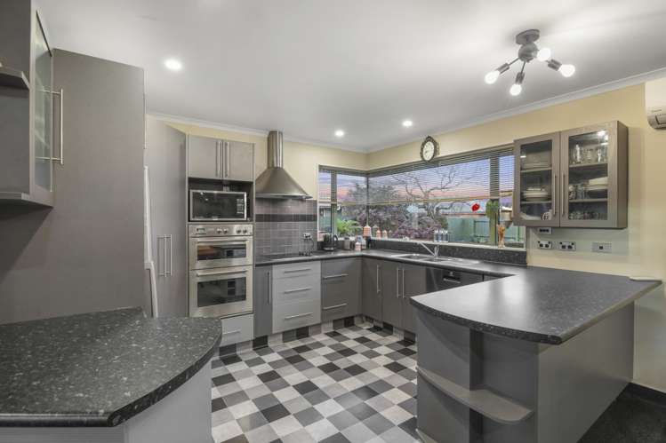 27 Burleigh Road Redwoodtown_9