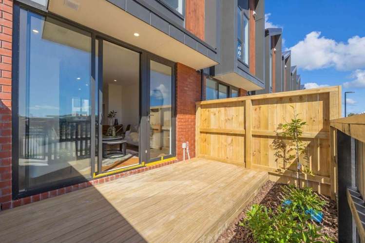 14 Waipuhinui Way Wiri_6